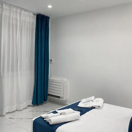 فندق مبيت وإفطار Kreart Boutique Suites & Deluxe Rooms 4*